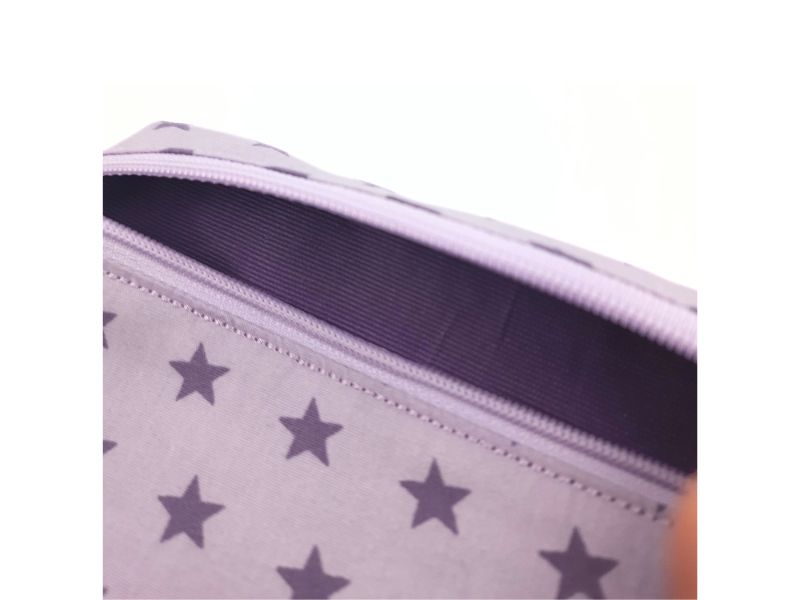 Kleines Täschchen lila Sterne