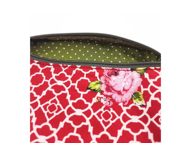 Täschchen mit Rosenmuster